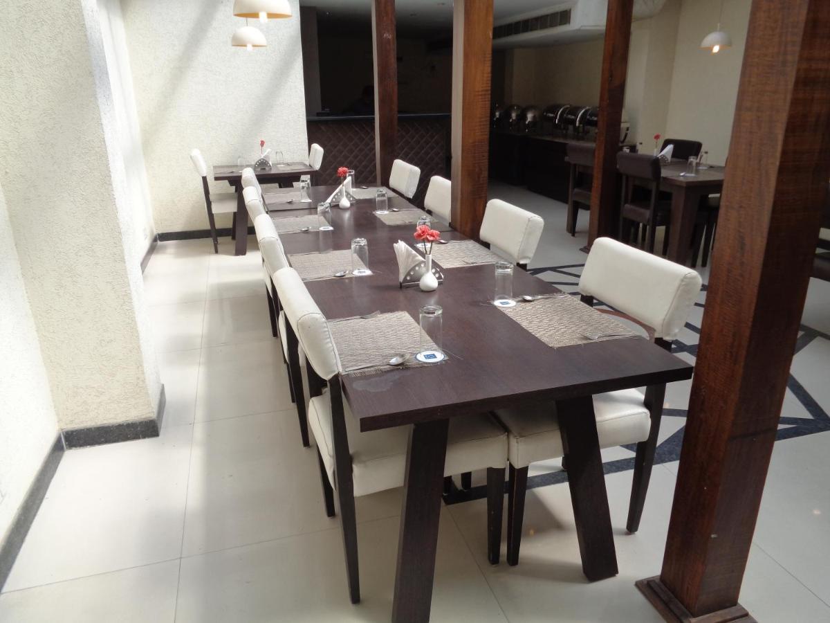 Orbit Hotel - Bagdogra Eksteriør billede