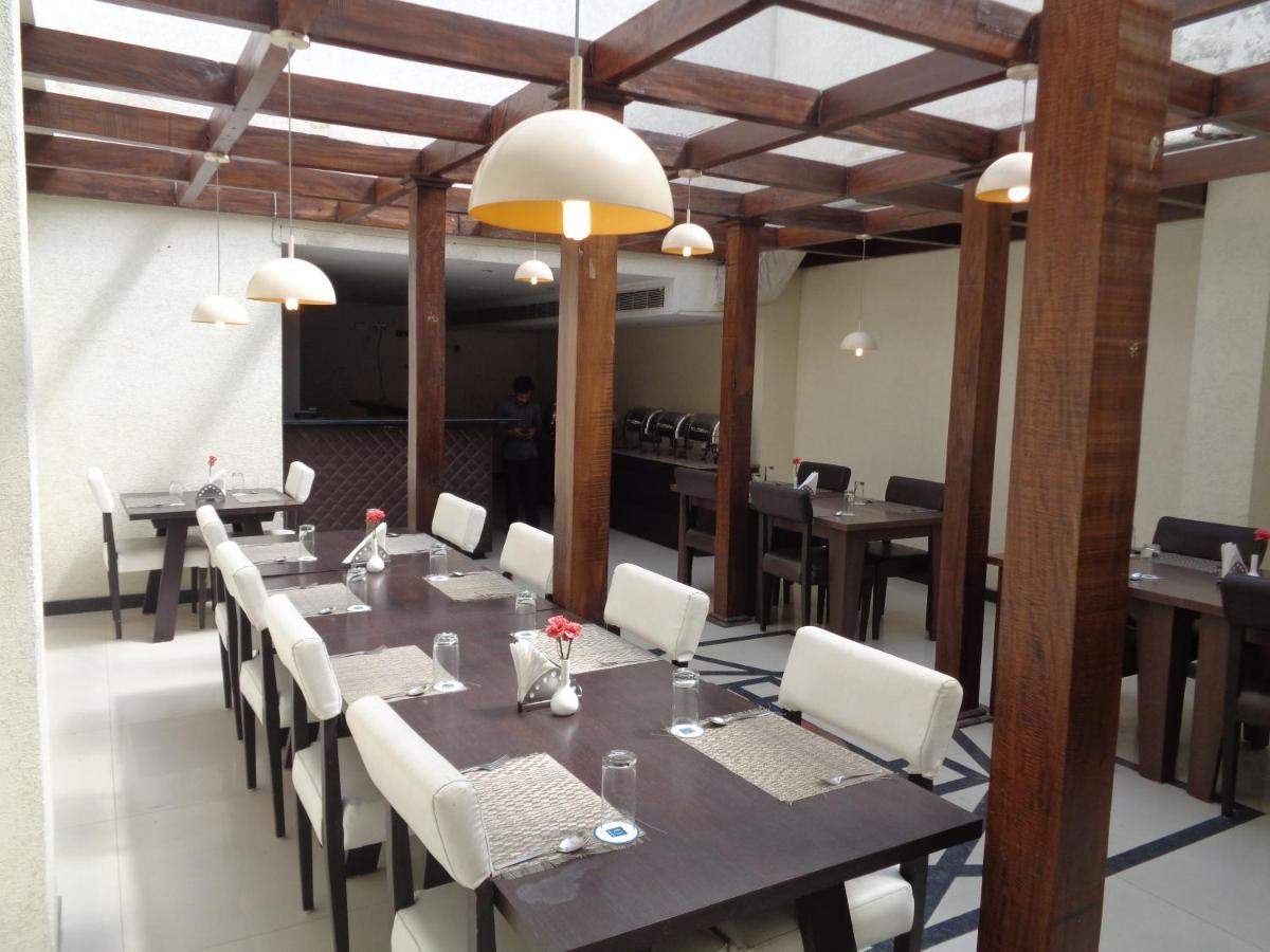 Orbit Hotel - Bagdogra Eksteriør billede
