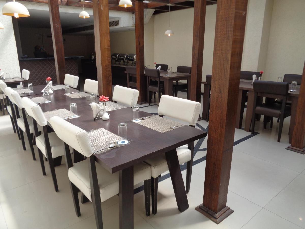 Orbit Hotel - Bagdogra Eksteriør billede