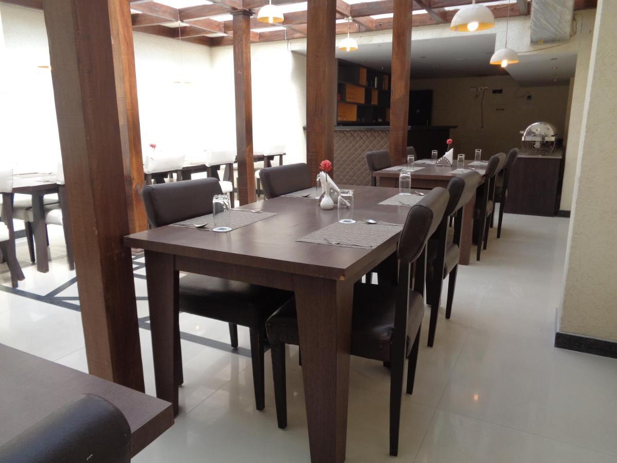 Orbit Hotel - Bagdogra Eksteriør billede